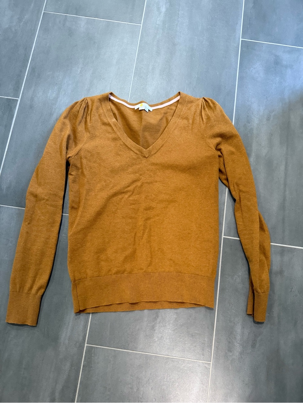 EUC Boden Women's V-Neck Lightweight Sweater - Mustard Brown - XS